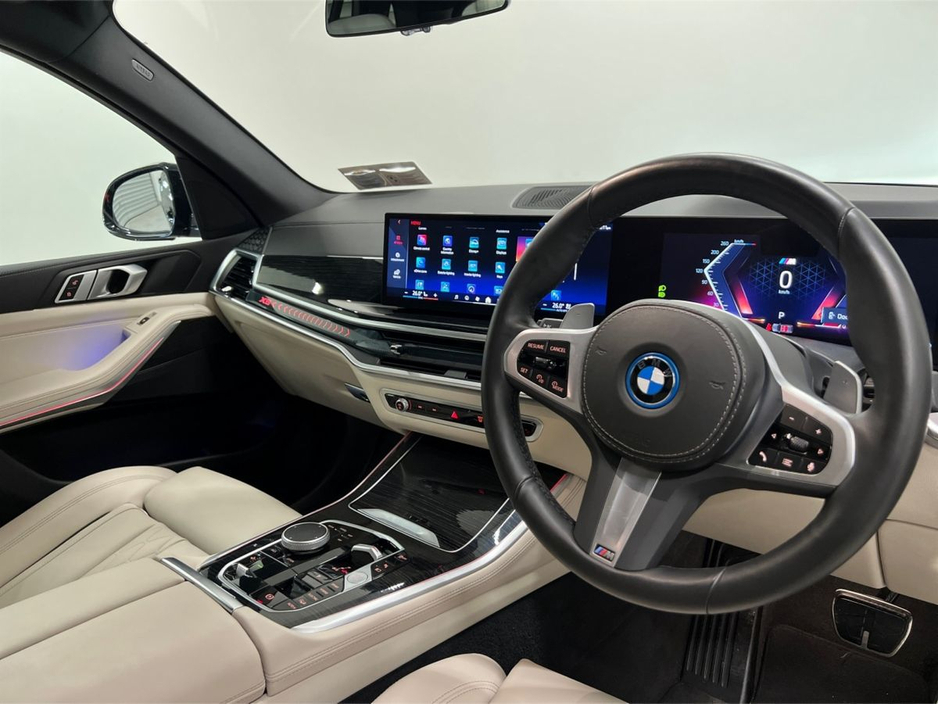 2025 BMW X5 - image 6