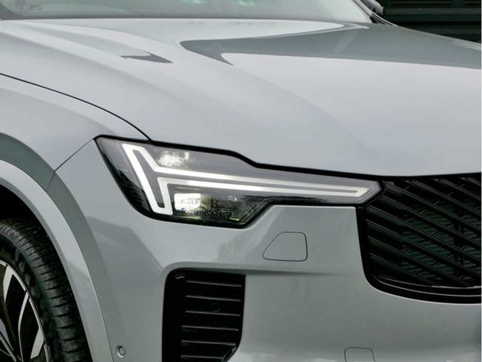 2026 Volvo XC90 - image 8