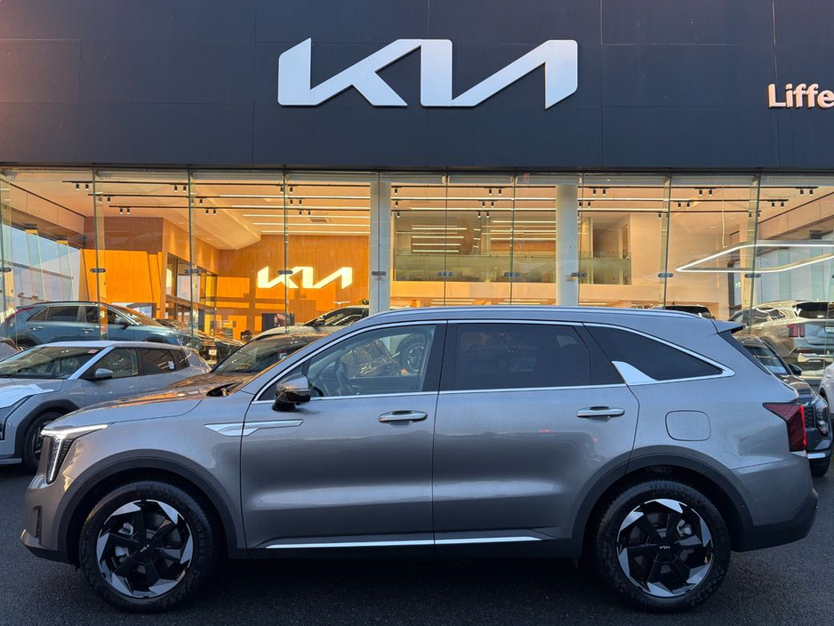2025 Kia Sorento 1.6 Plug In Hybrid (7 Seats) €59,995
