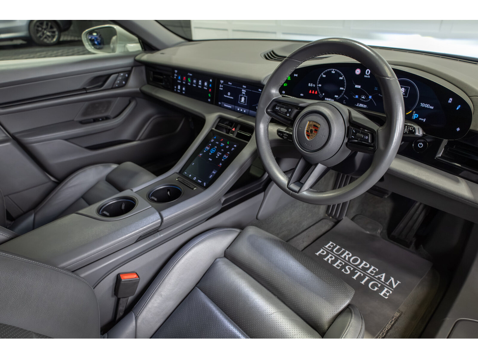 2023 Porsche Taycan - image 8