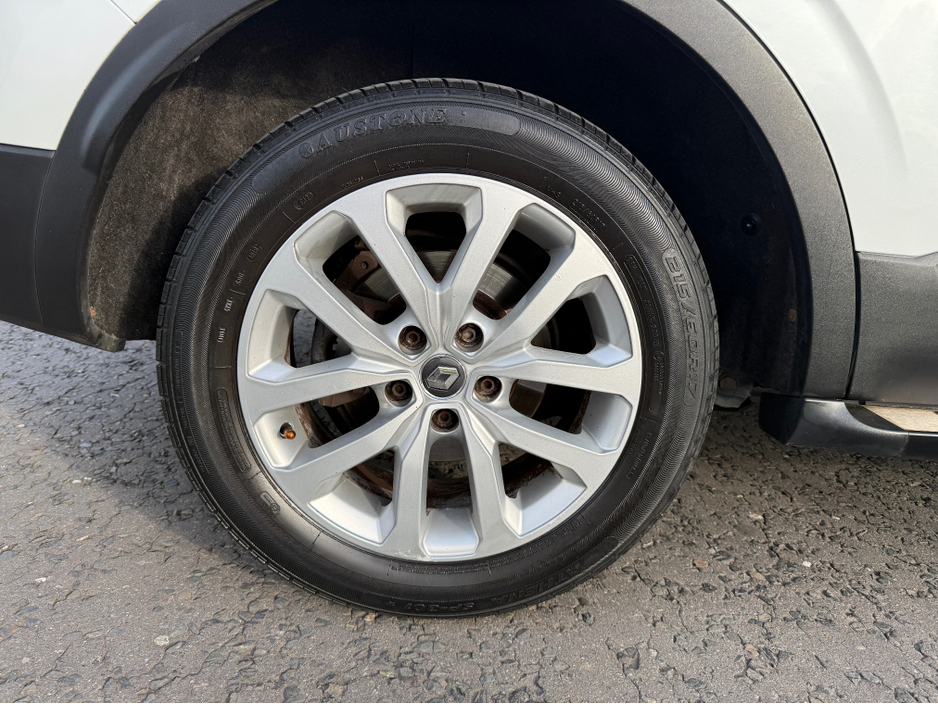 2016 Renault Kadjar - image 10