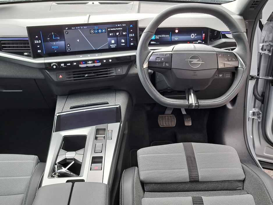 2025 Opel Grandland - image 17