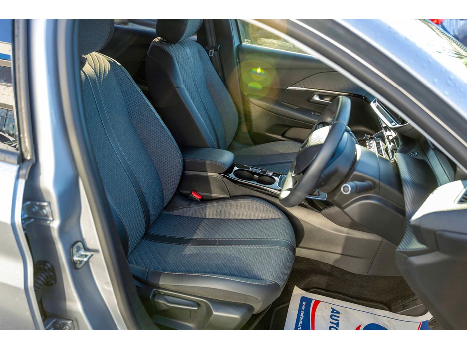 2024 Peugeot 208 2024 Peugeot 208 1.2 Puretech 100bhp Allure Pack