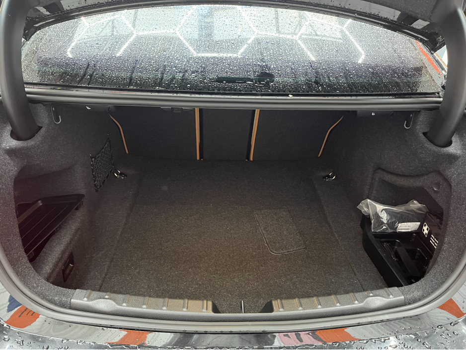 2019 BMW 3 Series 2019 BMW 320D LUXURY 2.0 AUTOMATIC / CRUISE CONTROL / REVERSE CAMERA / ELECTRIC MEMORY & HEATED SEATS AND MORE