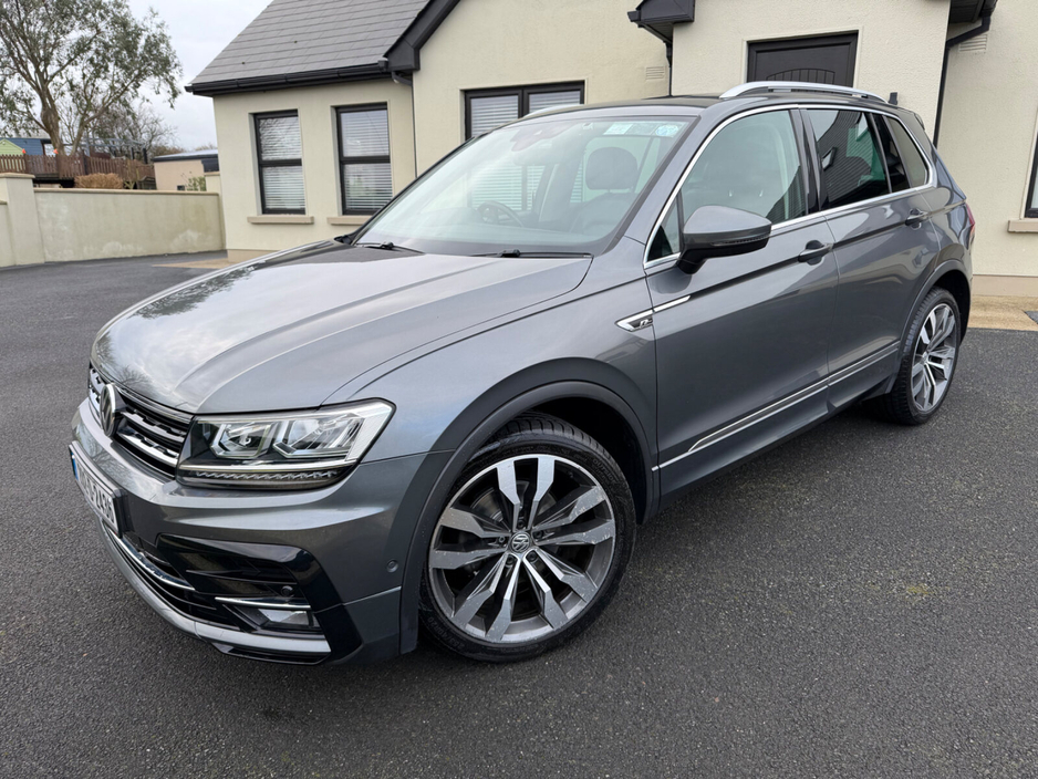 2020 Volkswagen Tiguan - image 2
