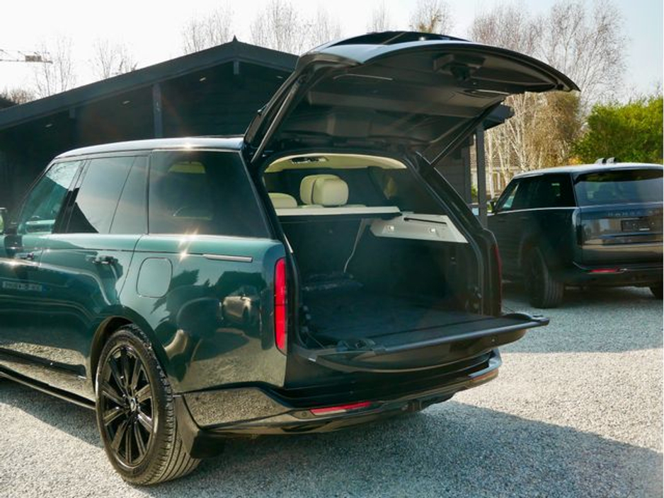 2025 Land Rover Range Rover - image 12