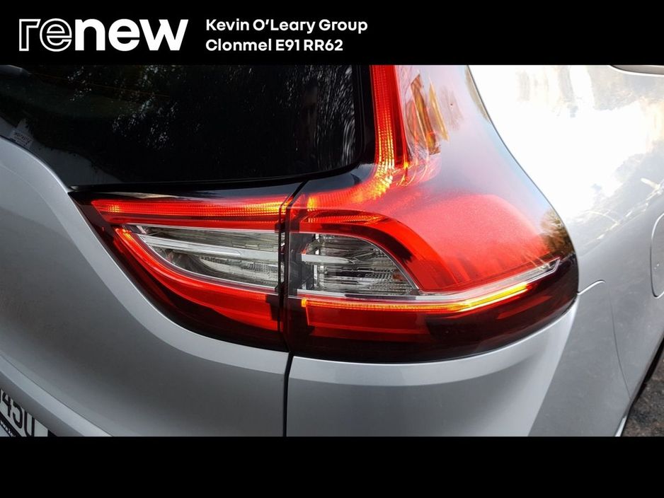 2020 Renault Grand Scenic 1.75 Blue dCi 120 EDC Iconic €21,995