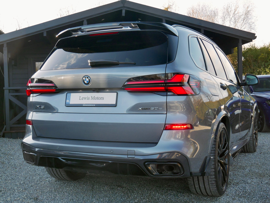 2025 BMW X5 xDrive50e M Sport €99,950