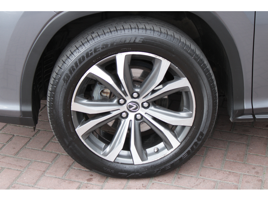 2019 Lexus RX 450hL - image 26