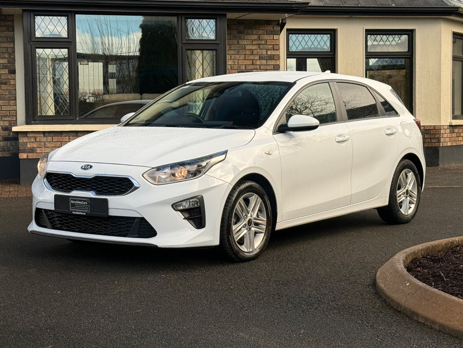 2021 Kia Ceed - image 3