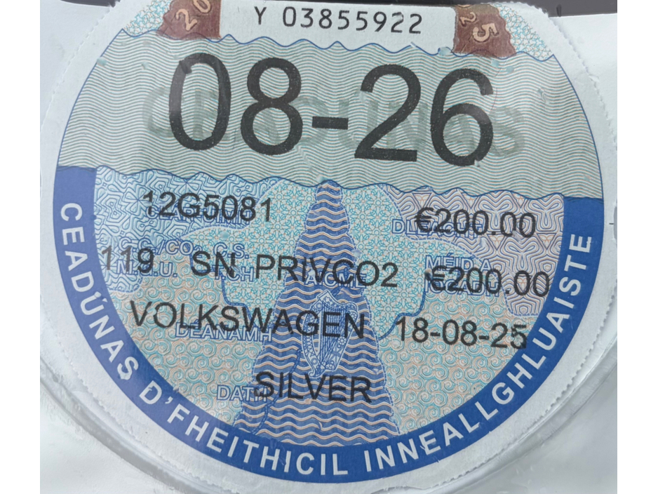 2012 Volkswagen Golf - image 11