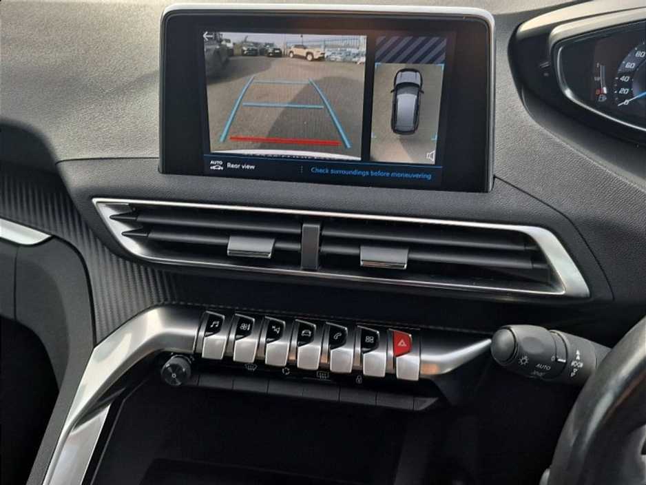 2019 Peugeot 3008 - image 14