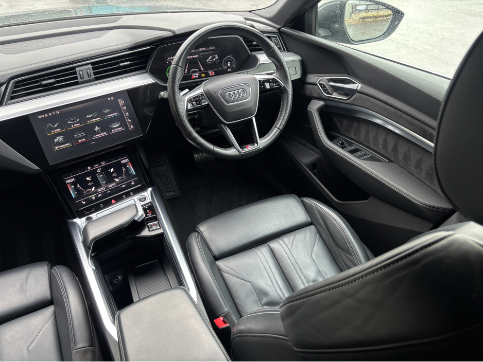 2021 Audi e-tron - image 12