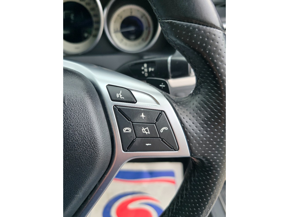 2016 Mercedes-Benz E Class - image 19