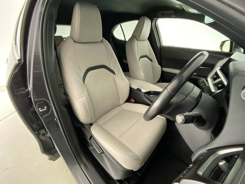 2023 Lexus UX 250 H Dynamic €38,950