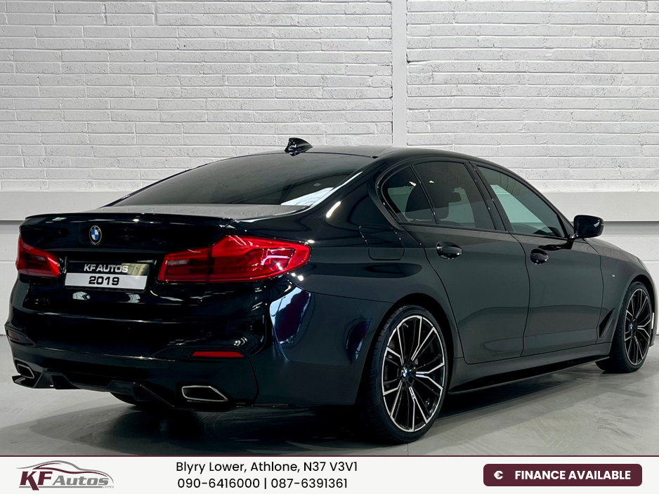 2019 BMW 5 Series - image 8