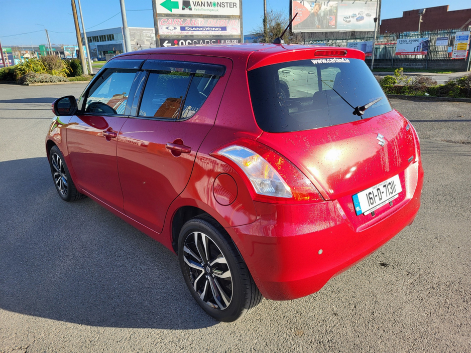 2016 Suzuki Swift - image 5