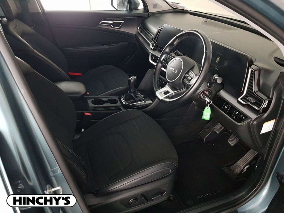 2023 Kia Sportage - image 6