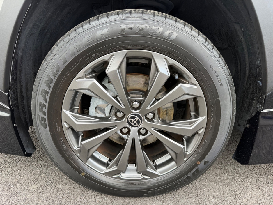 2023 Toyota Rav4 - image 13