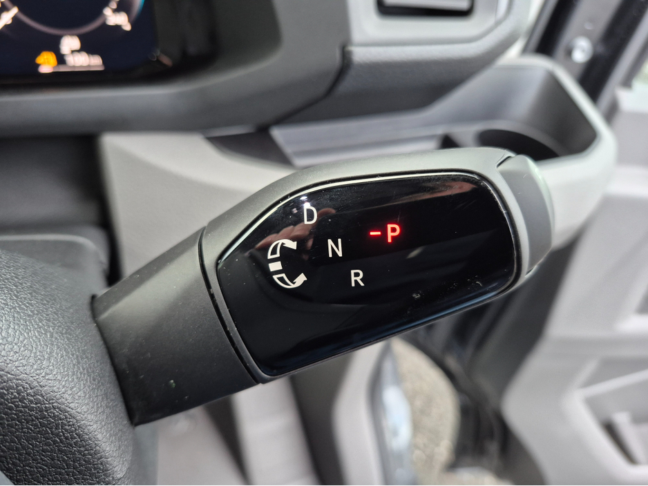 2026 Volkswagen Crafter - image 16