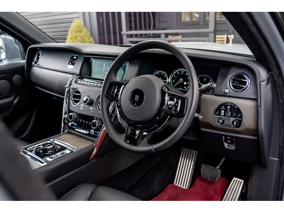 2023 Rolls-Royce Cullinan  €489,950