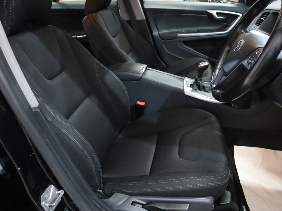 2017 Volvo S60 - image 20