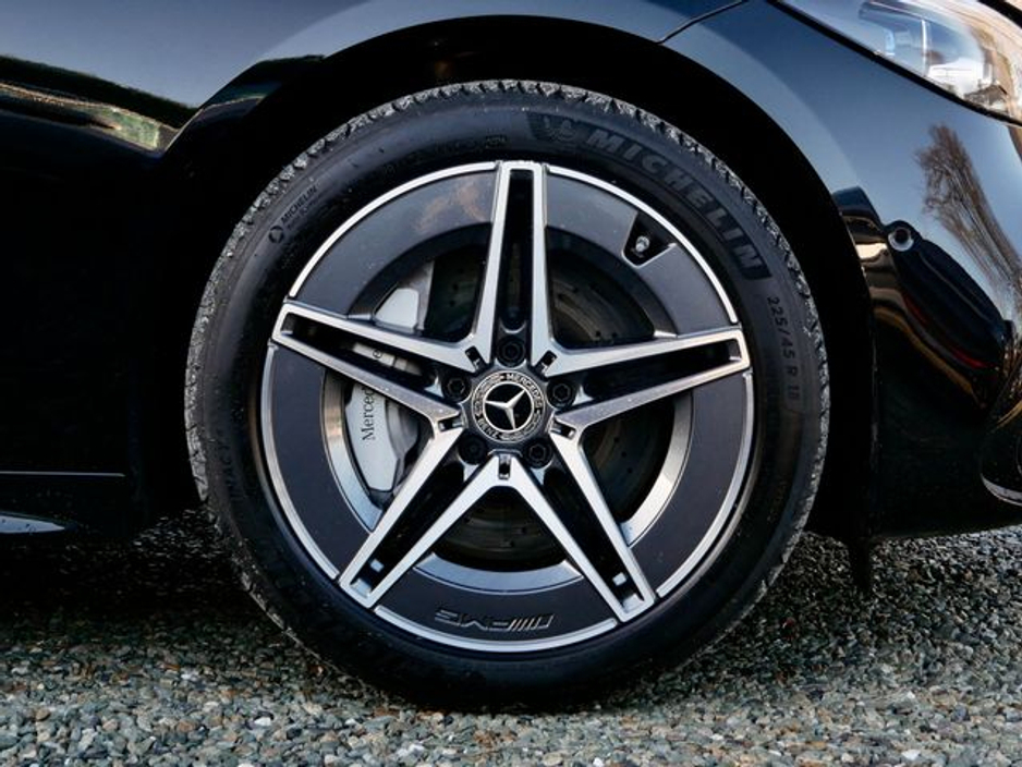 2025 Mercedes-Benz C Class - image 8