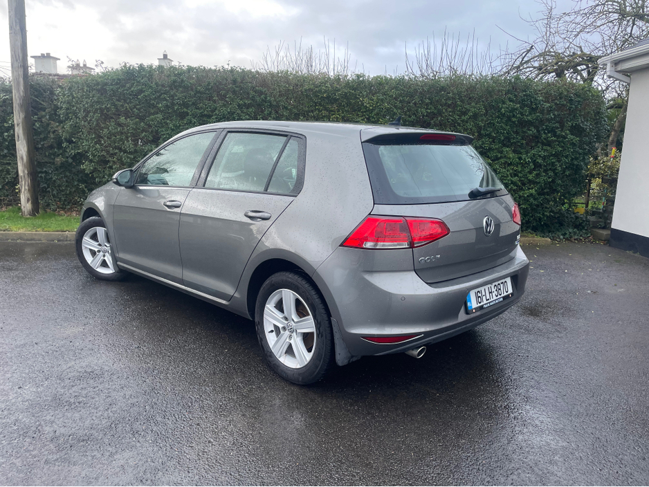 2016 Volkswagen Golf - image 3