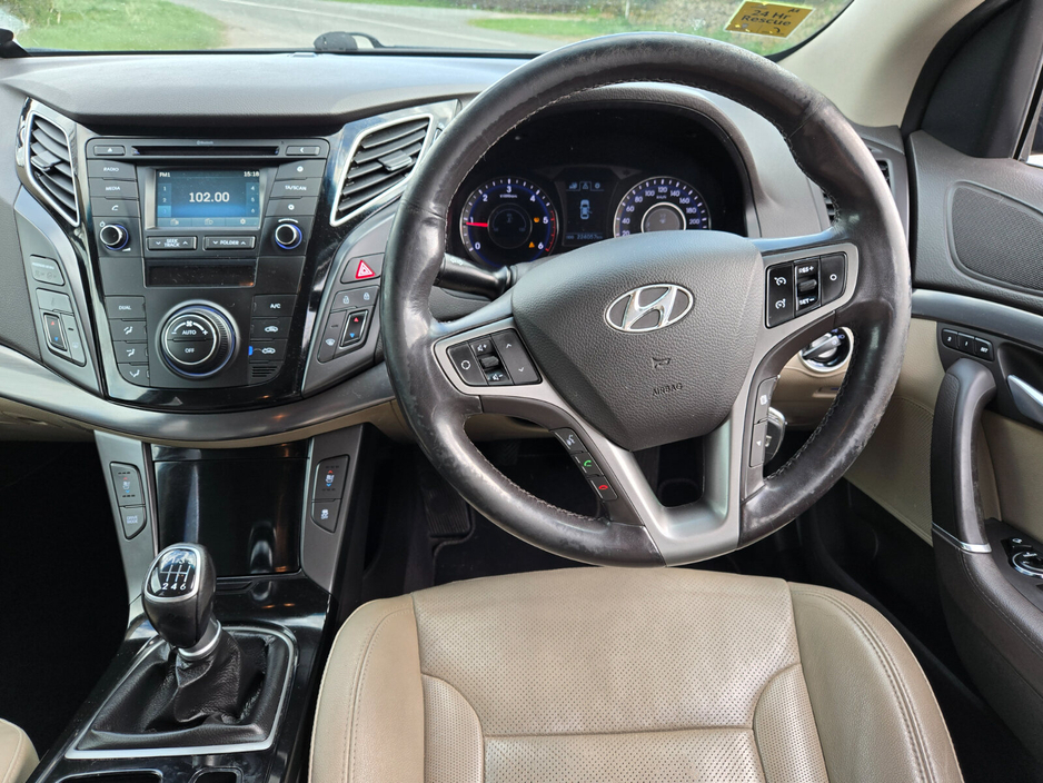 2016 Hyundai i40 - image 9