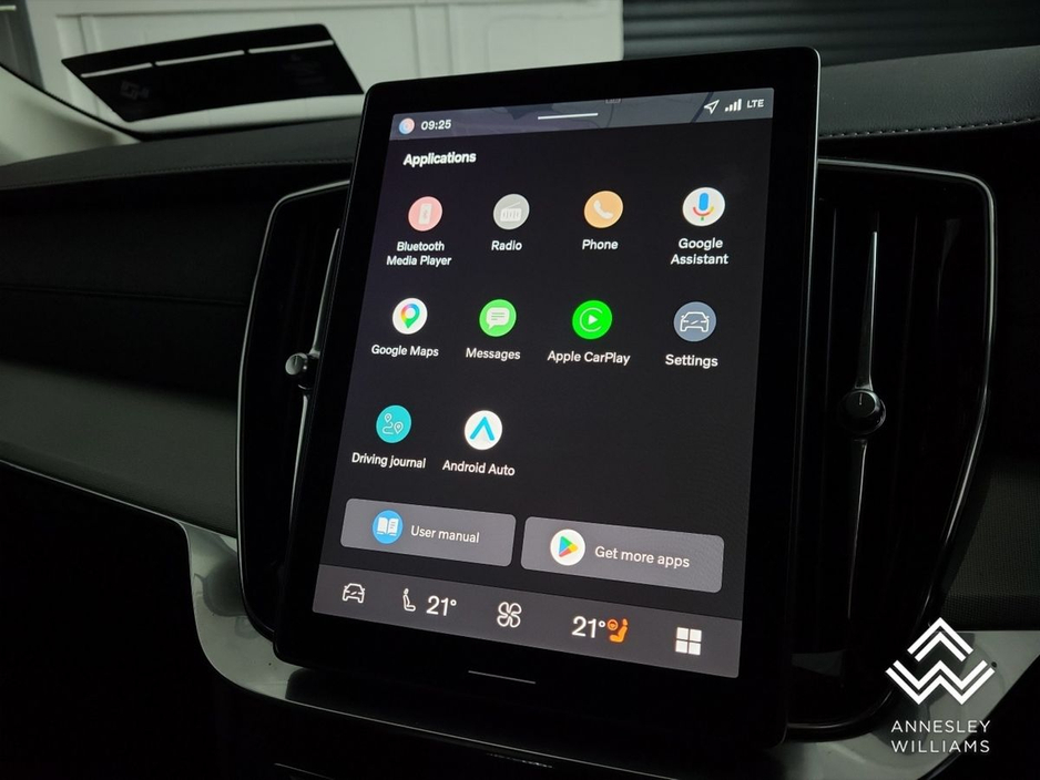 2025 Volvo XC90 - image 20