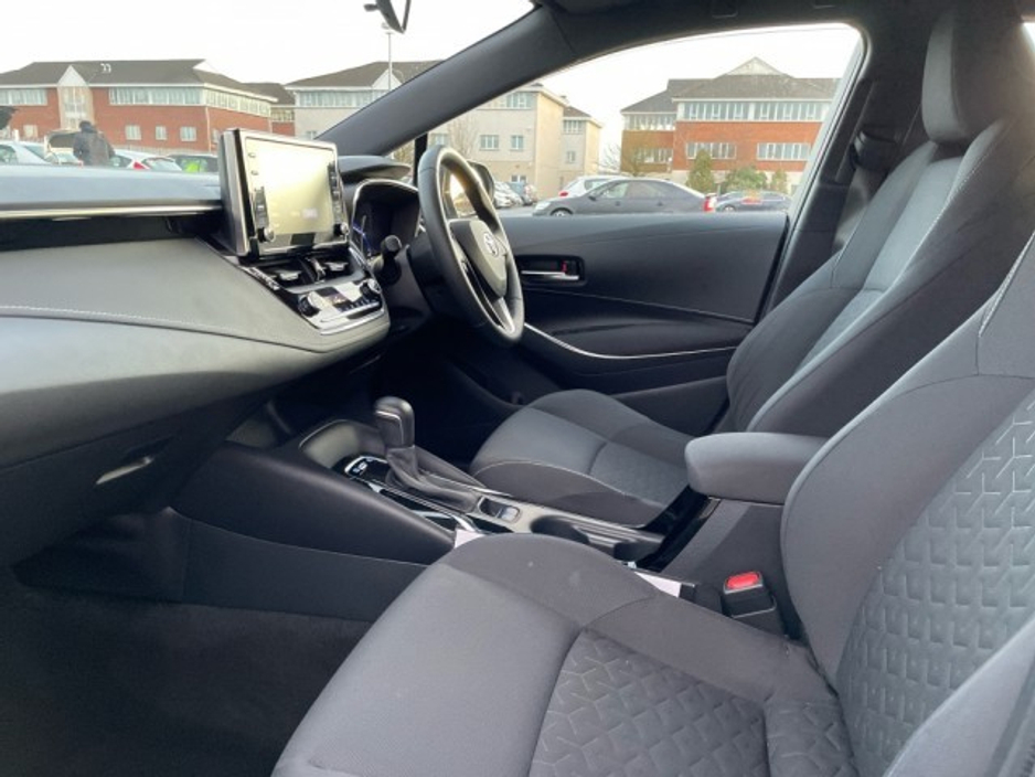 2019 Toyota Corolla Hatchback 5dr Hybrid - Luna Edition - 1.8 Automatic - NCT JULY 2027 - EUR 170 Tax. // Remote Central Locking // Front Electric Windows // Rear Electric Windows // Electric Mirrors // Heated Mirrors €19,899