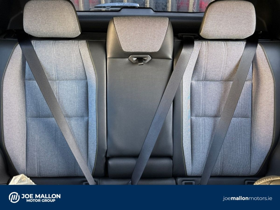 2026 Renault Scenic - image 16