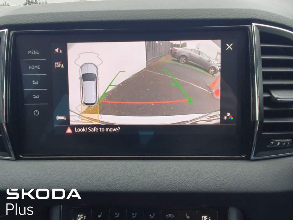 2023 Skoda Karoq - image 10