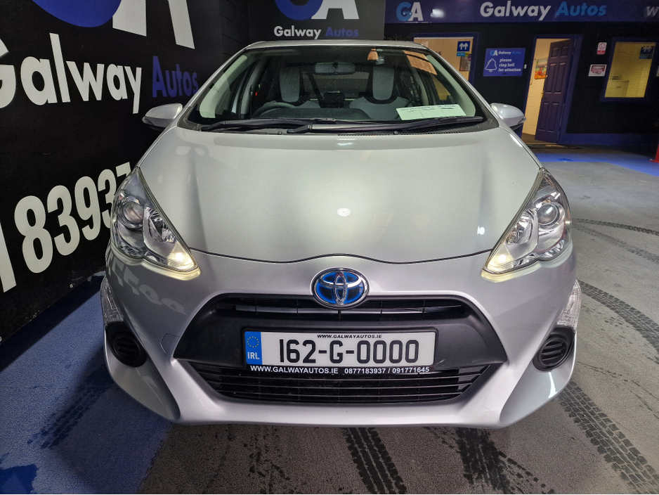 2016 Toyota Aqua - image 3