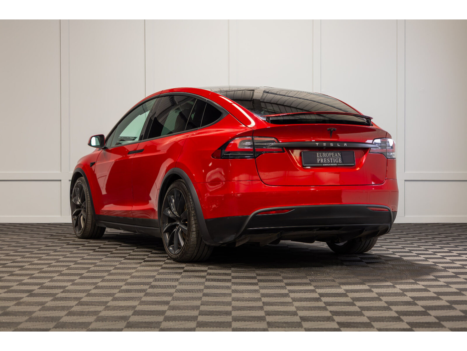 2019 Tesla Model X - image 4