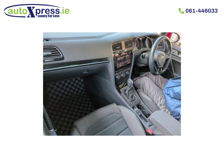 2017 Volkswagen Golf - image 2