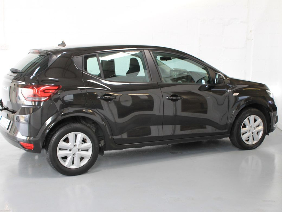 2023 Dacia Sandero - image 5