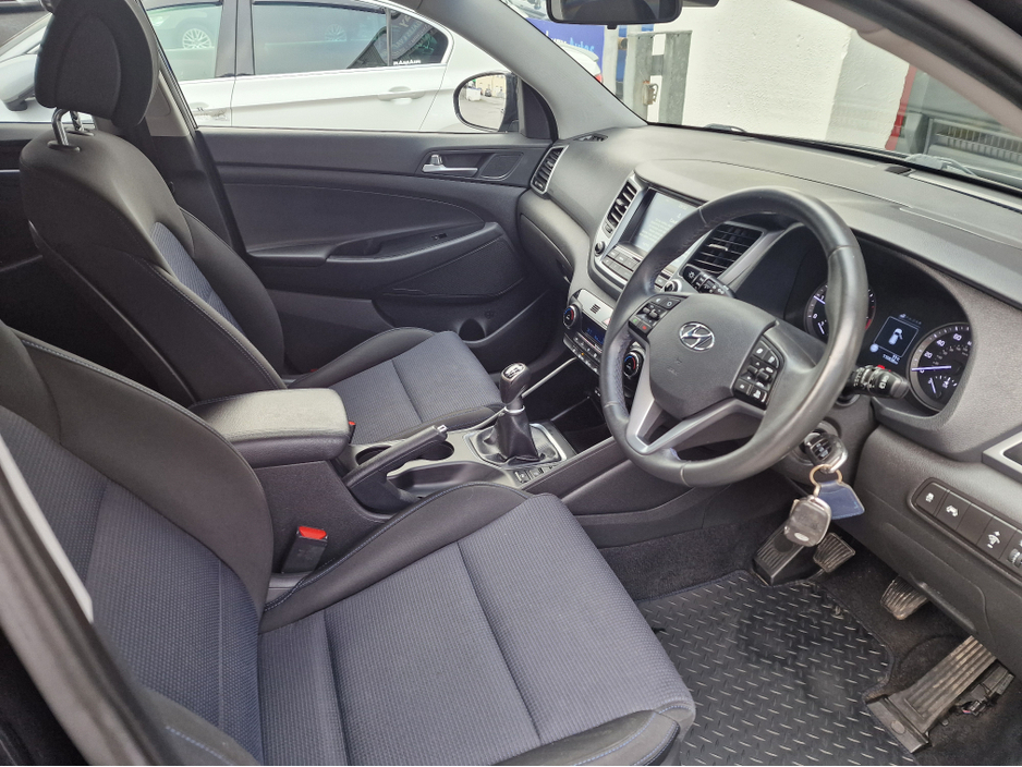 2017 Hyundai Tucson - image 15