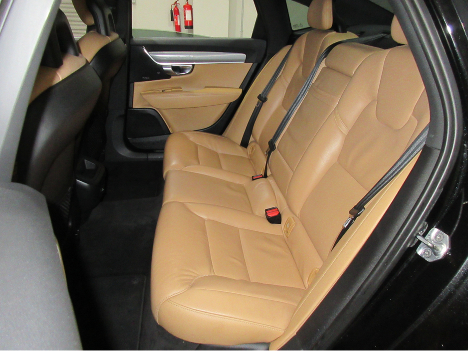 2018 Volvo S90 2.0 D4 MOMENTUM 190BHP AUTO €18,895