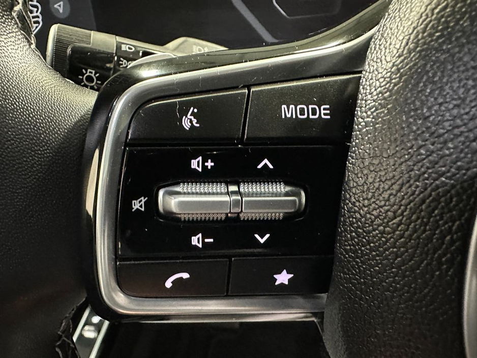 2025 Kia Sorento - image 18