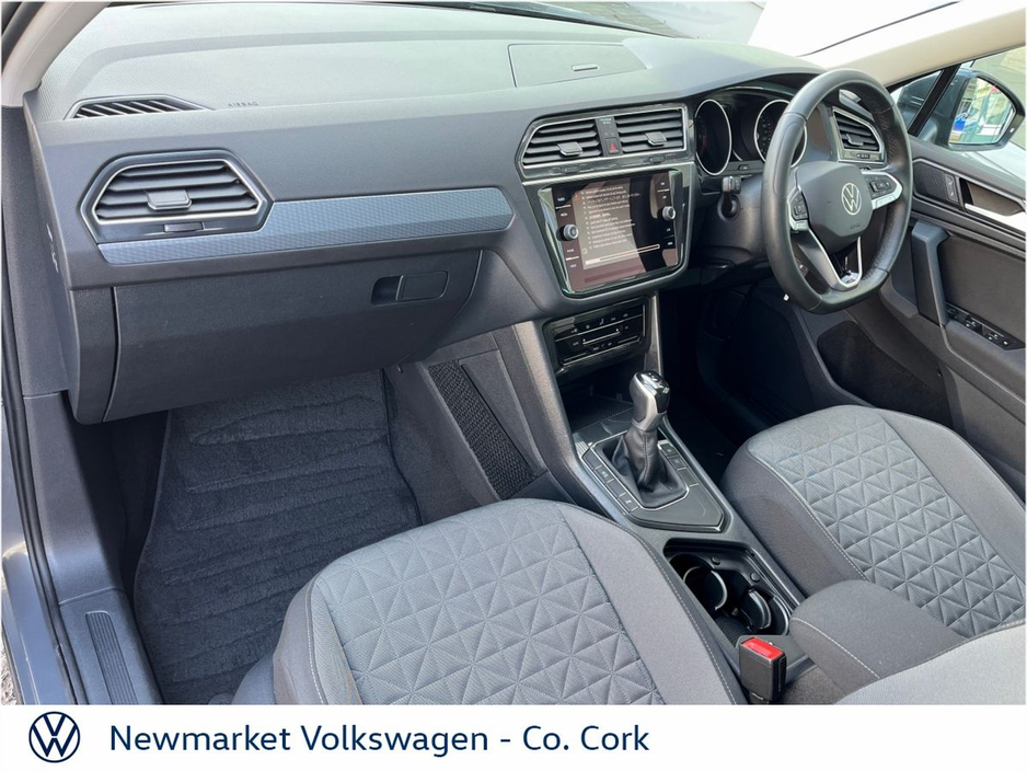 2024 Volkswagen Tiguan - image 18