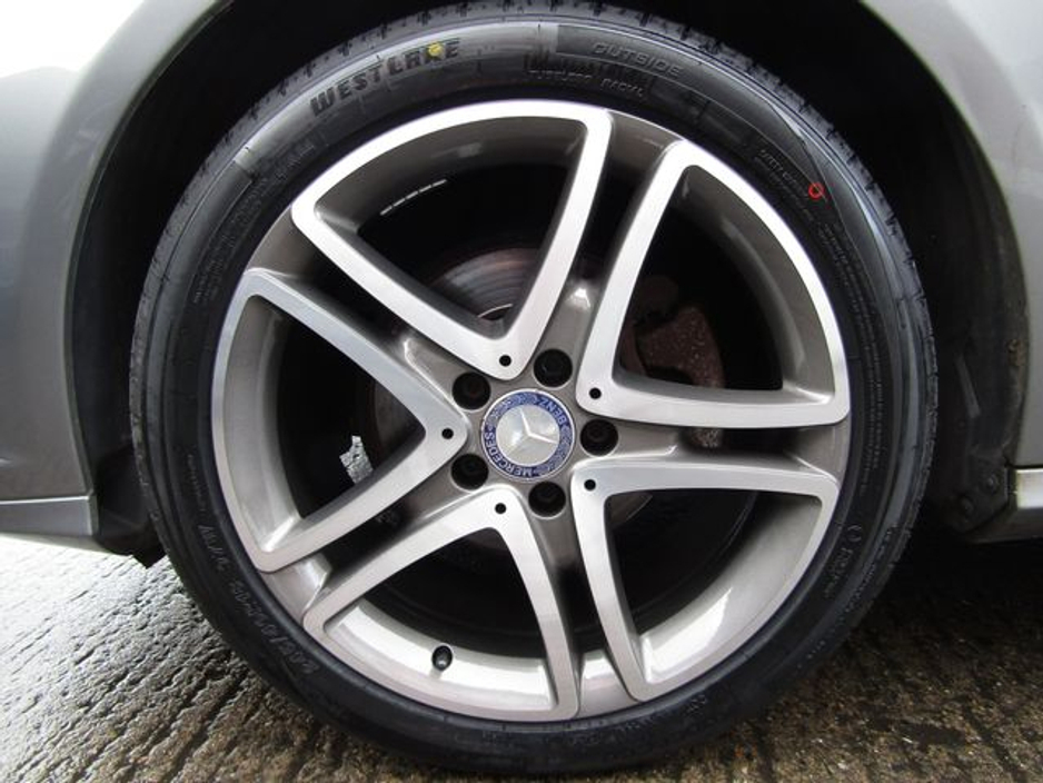 2013 Mercedes-Benz E Class E 200 CDI BE ECO 4DR Auto. LOW KLMS. €12,950