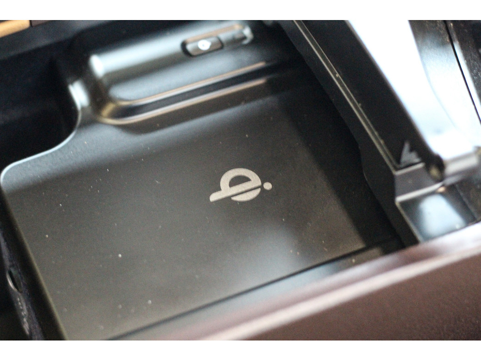 2021 Lexus ES 300 H - image 32