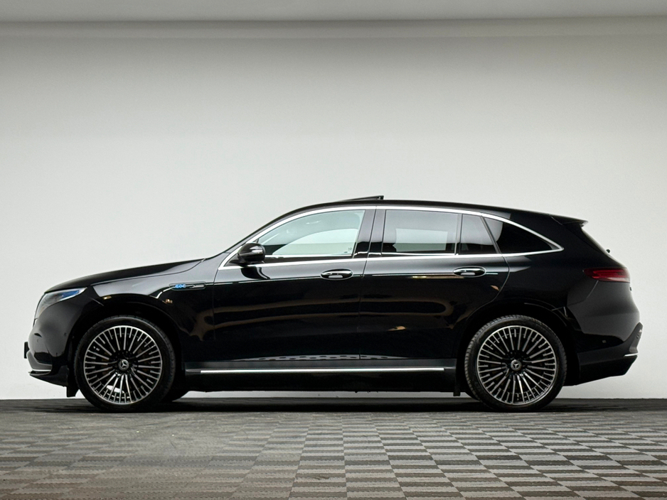 2023 Mercedes-Benz EQC - image 4