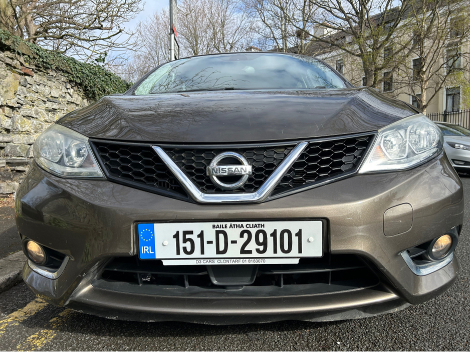 2015 Nissan Pulsar - image 2