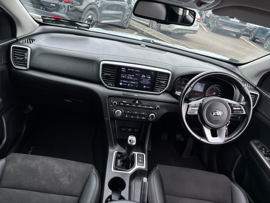 2021 Kia Sportage - image 10