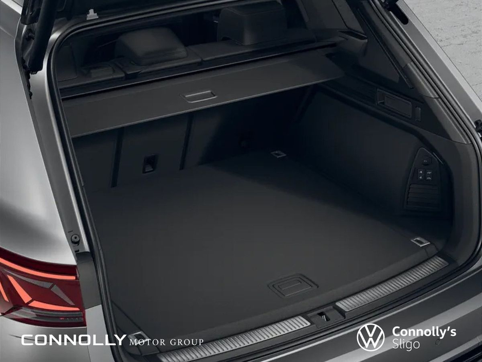 2026 Volkswagen Touareg R 3.0 TSI PHEV 462HP €114,665