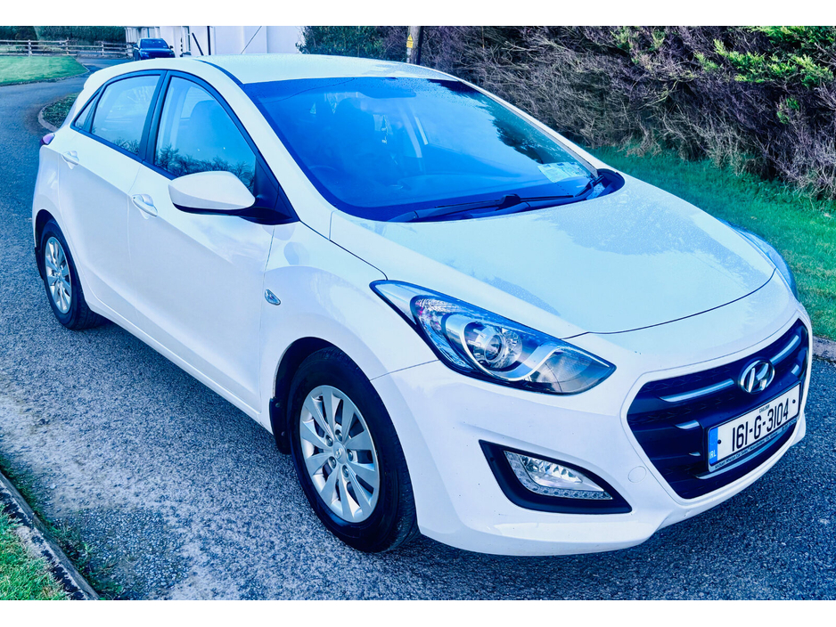 2016 Hyundai i30 - image 10