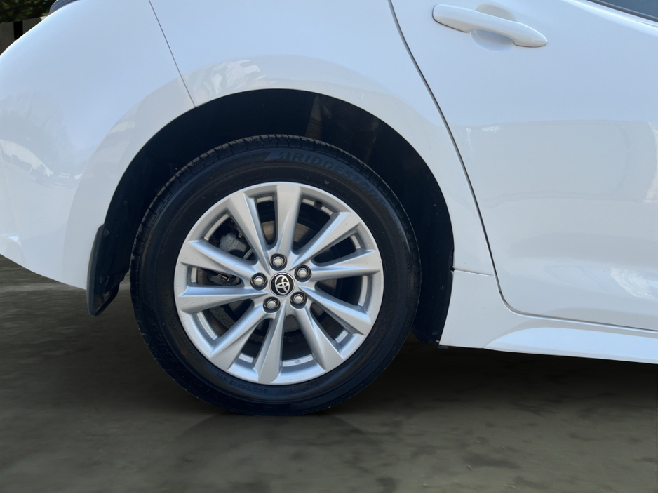 2025 Toyota Corolla - image 24