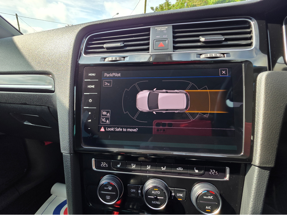 2020 Volkswagen Golf 1.4 FULL LEATHER SEATS ELECTRIC MEMORY SEATS  NAVI VIRTUAL CLOCKS ANDROID AUTO CARPLAY BLIND SPOT REAR TRAFFIC ASSIST ROAD SIGN RECOGNIZING  LANE ASSIST LOW TAX BAND €22,950